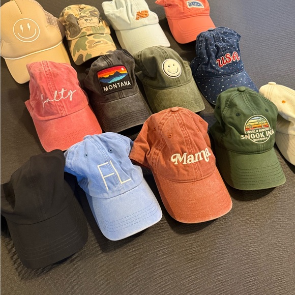 Assorted Baseball Caps Collection - Picture 2 of 4